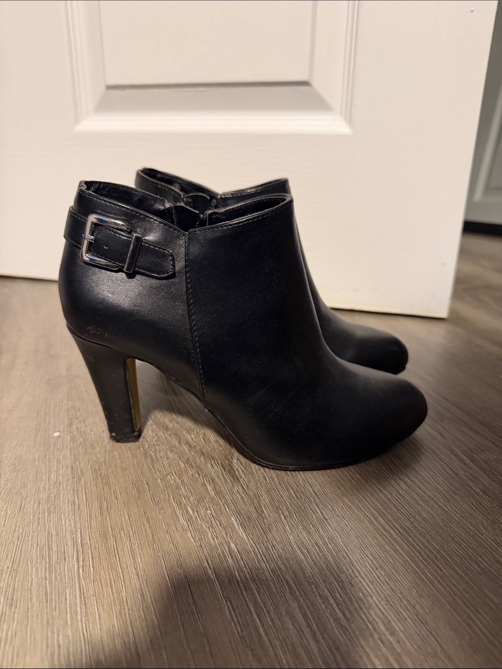 comfort plus by Predictions Black Faux Leather Ankle Booties with Side Buckle
